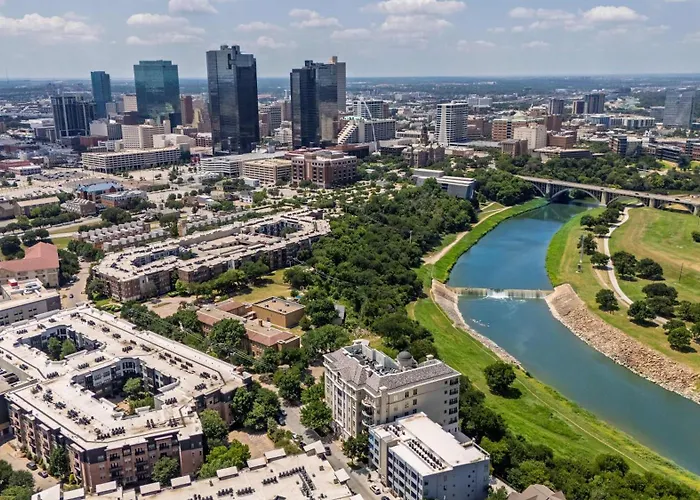 Apartamento Trinity River - Modern - King Bed Fort Worth